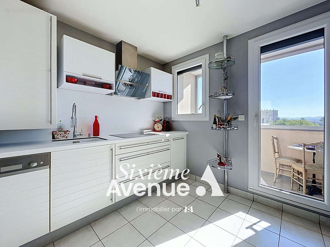 Appartement Decines Charpieu 4 pièce(s) 73 m2 - photo 6