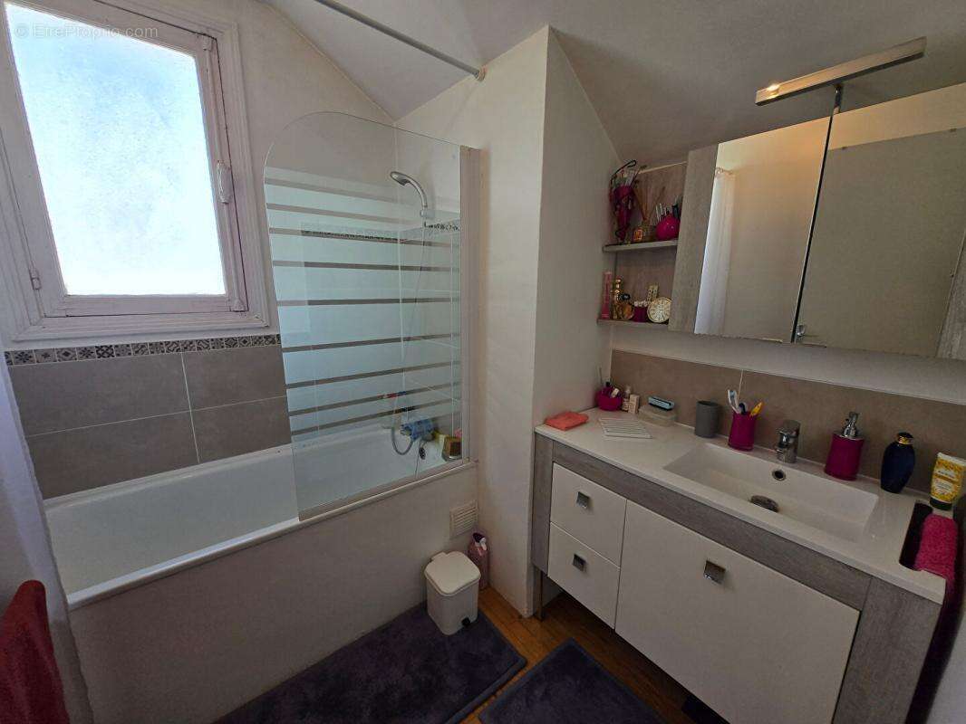 Maison 67 m² à Sainte-Helene  - photo 4