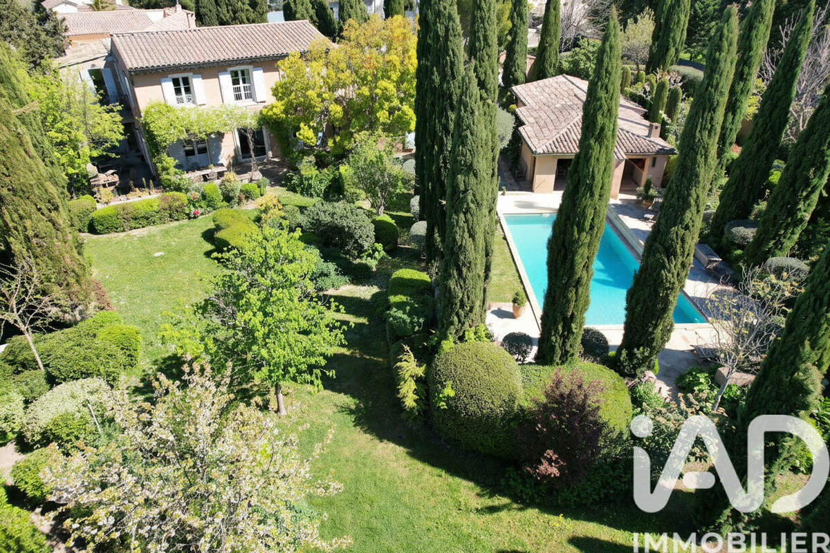 Photo 2 - Maison à SAINTE-CECILE-LES-VIGNES