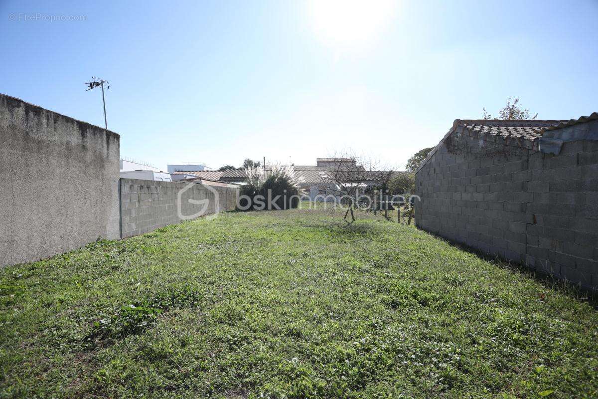 Maison à PAREMPUYRE