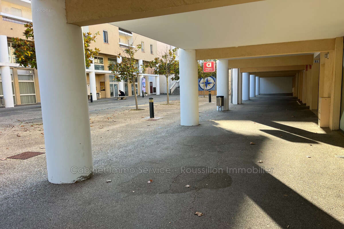 Commerce à CERET