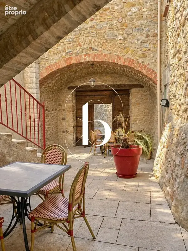Maison 7 pièces 315 m² à vendre à Barjac (30430) - photo 2