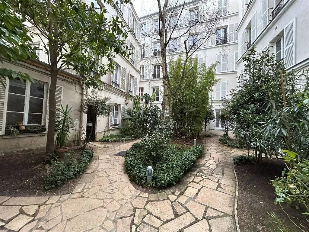 Appartement à PARIS-7E