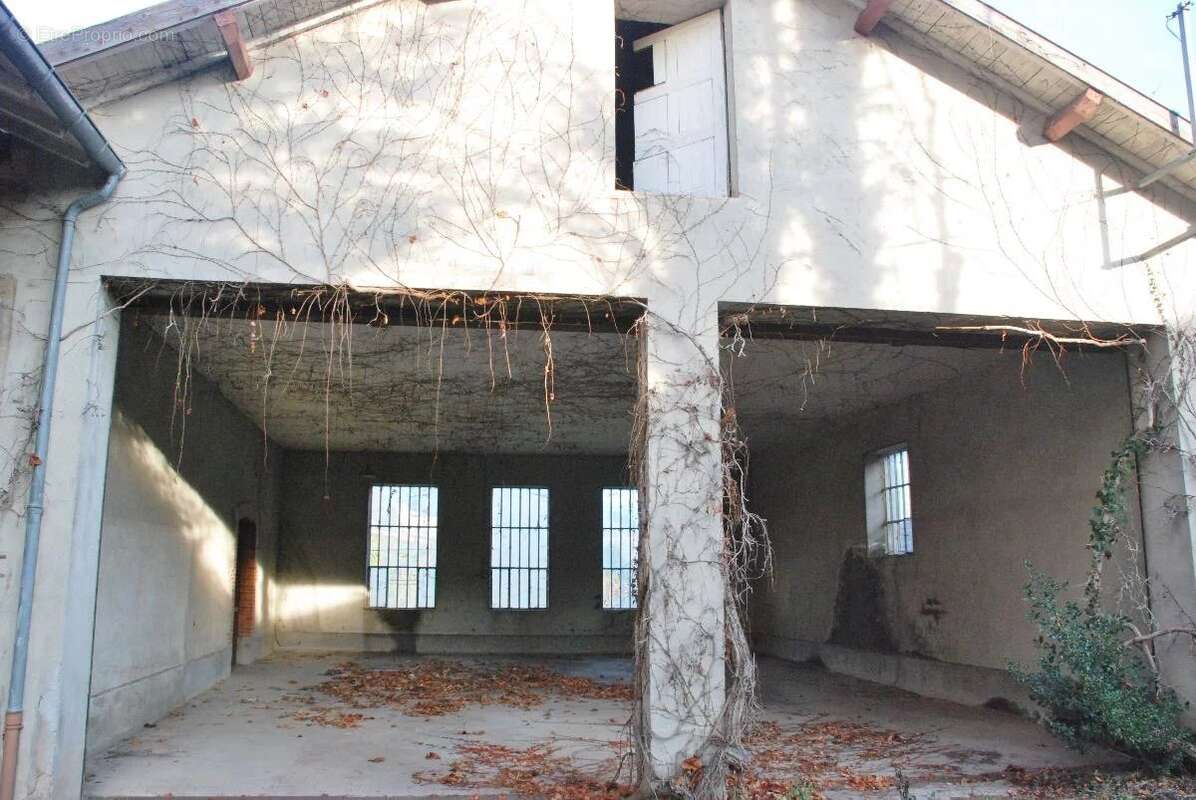 Commerce à GRANDRIS