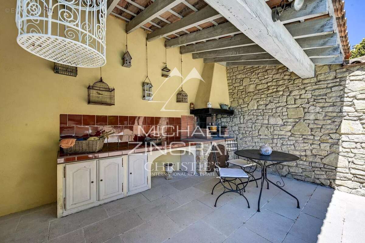 Maison à PELISSANNE