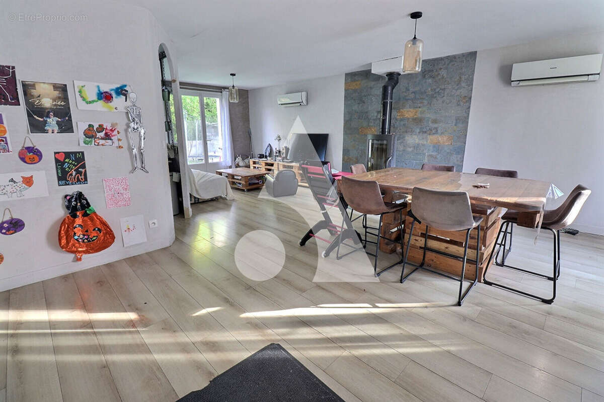 Maison à MERY-SUR-OISE