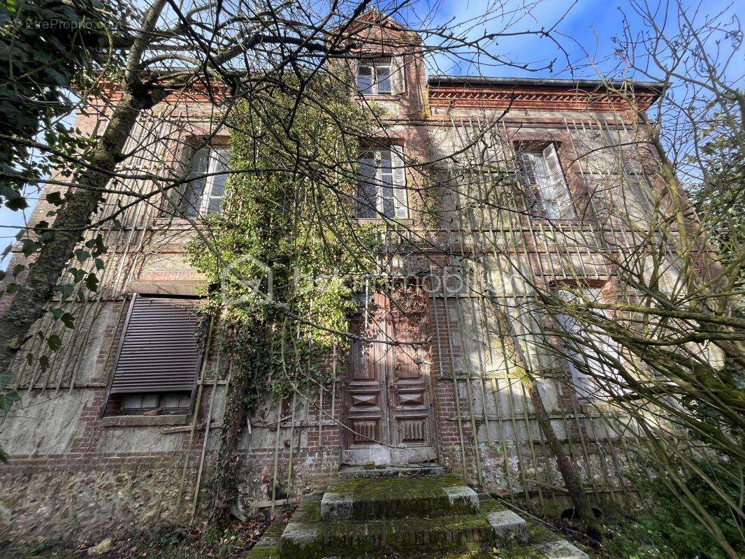 Maison à CORMEILLES