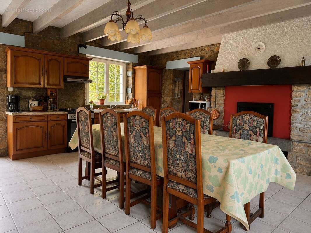 Maison 131 m² à Saint-Meloir-Des-Ondes  - photo 4
