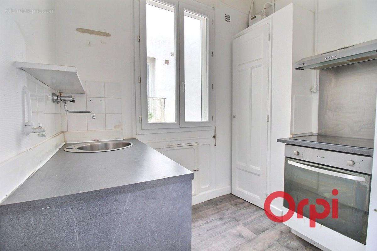 Appartement à MARSEILLE-7E