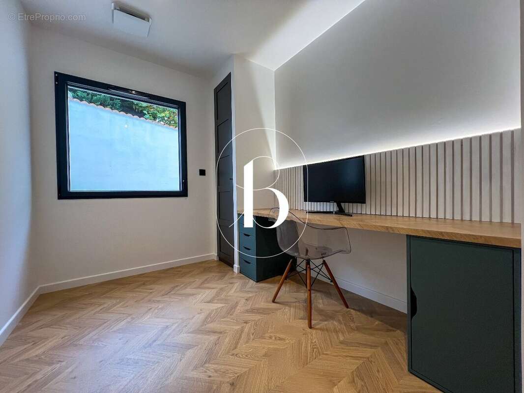 Maison à BAGNOLS-SUR-CEZE