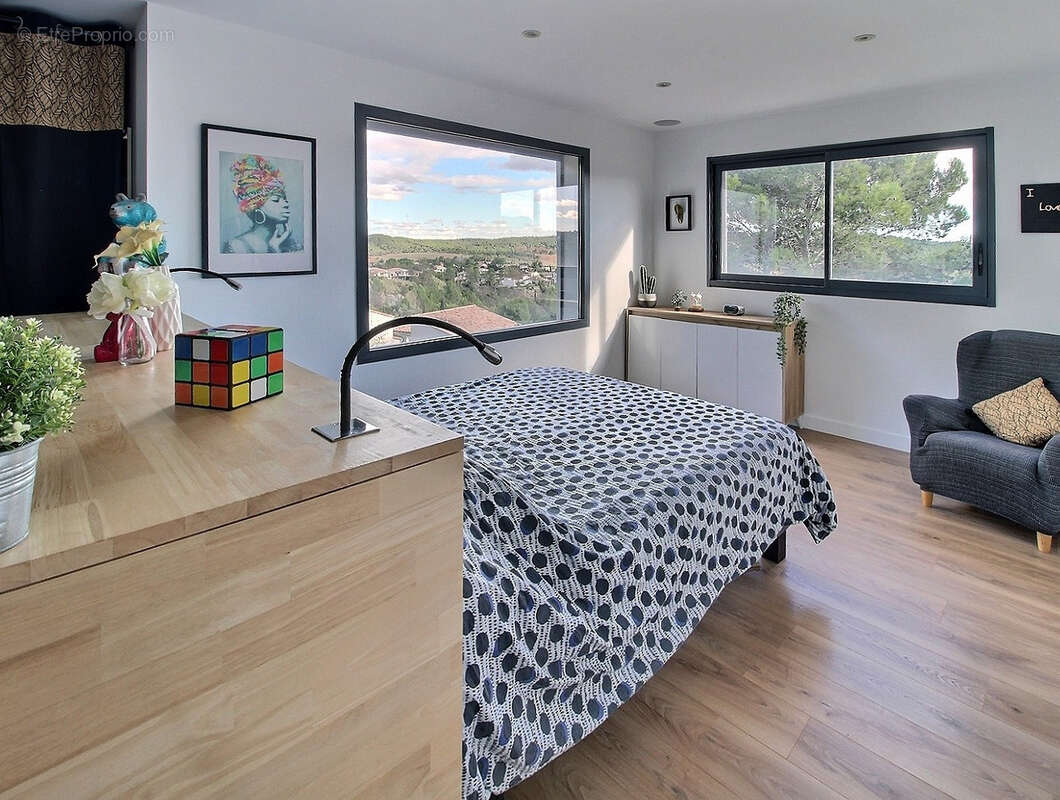 Maison à COMBAILLAUX