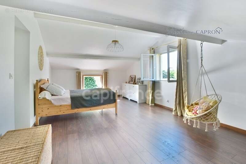 Maison Familiale de 141 m² à Tignieu-Jameyzieu - A découvrir sans attendre ! - photo 11