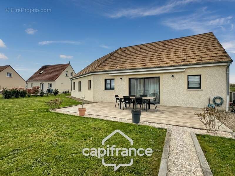 Maison à OUROUX-SUR-SAONE