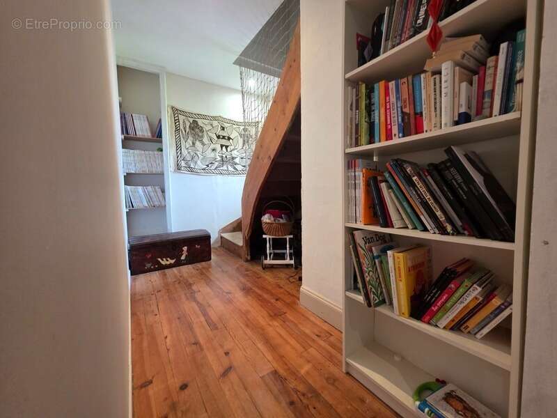 Maison à PANISSIERES