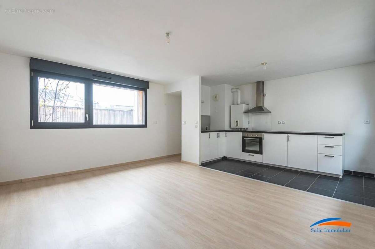   - Appartement à REIMS