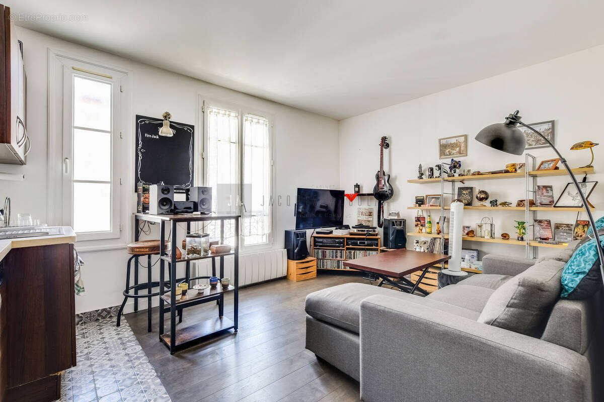 Appartement à PARIS-11E