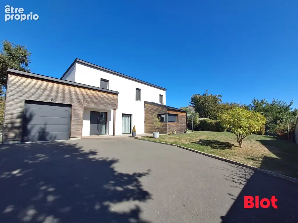 Photo Maison à Chateaubourg au prix de 472 500€