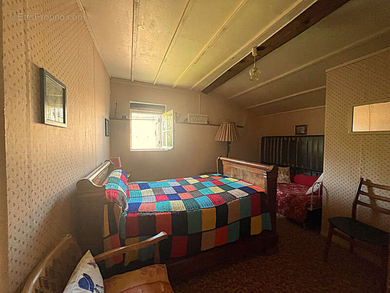 Maison à MOGNENEINS