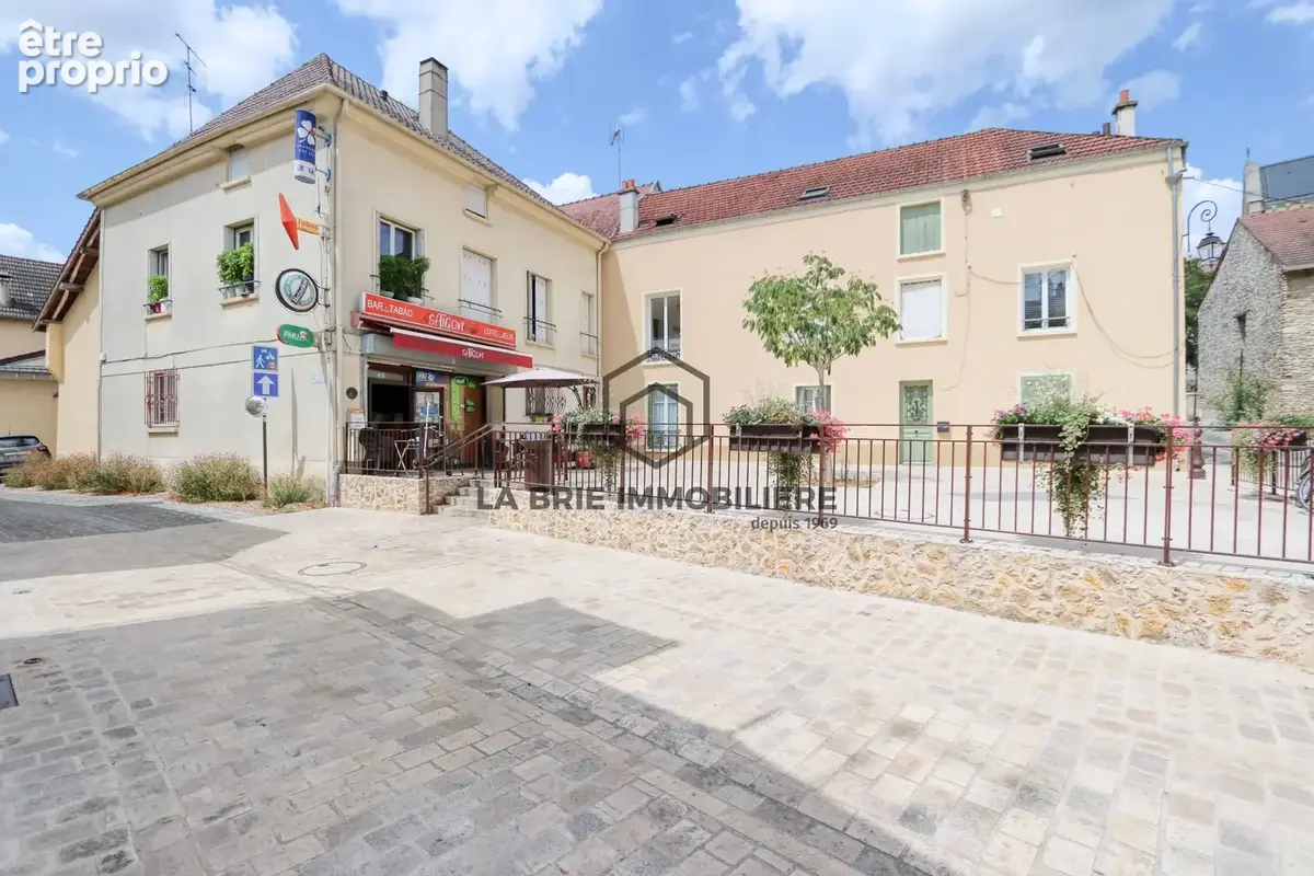 Commerce 190 m² à Santeny  - photo 5