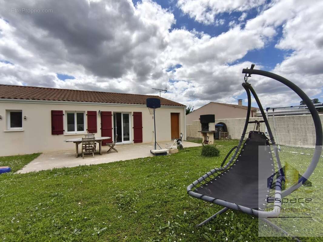 Maison à SAINT-CHRISTOPHE
