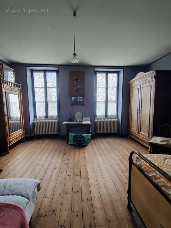 Maison à NANTILLE