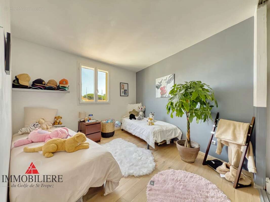 Appartement à COGOLIN