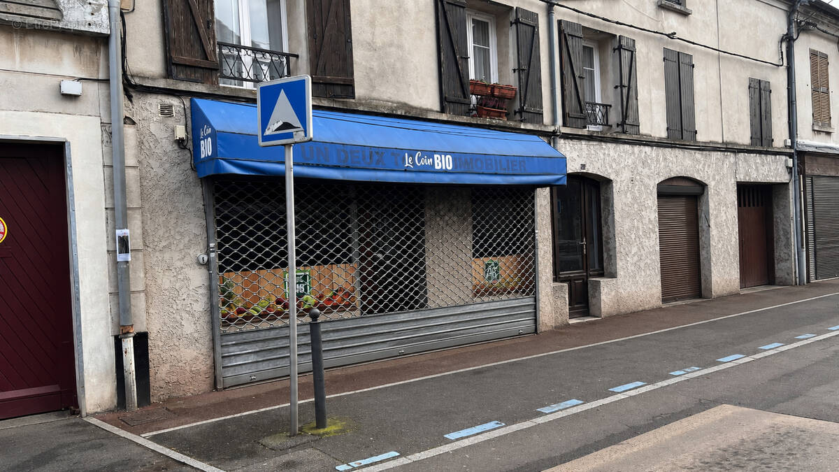 Commerce à CHENNEVIERES-SUR-MARNE