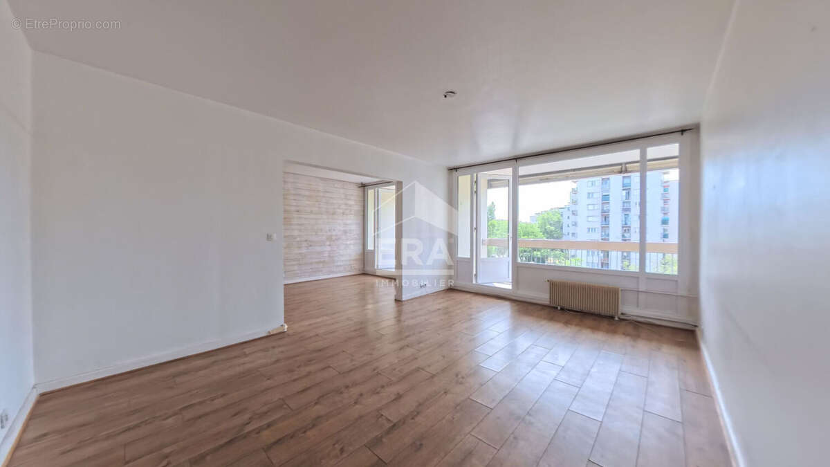 Appartement Saint Denis 4 pièces - rue Gabriel Péri - photo 3