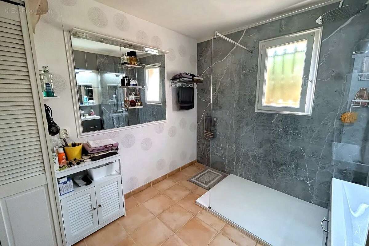 Maison à VILLEVEYRAC