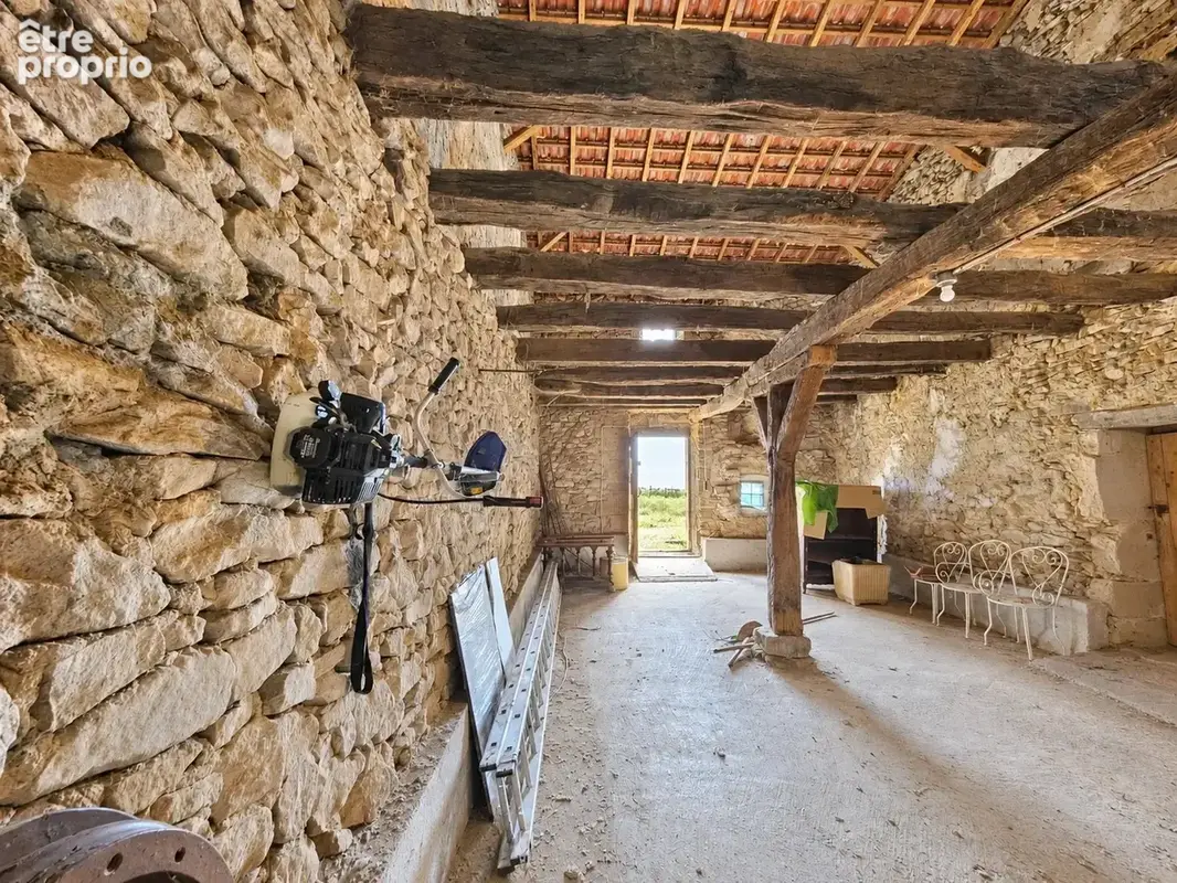 Saint-lattier – maison en pierre 110 m² – 275 m² de dépendances – terrain 1940 m² - photo 15