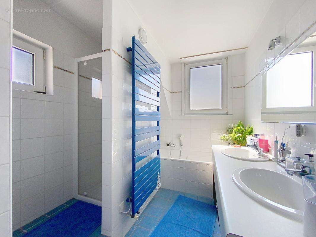 Maison à LA CHAPELLE-D&#039;ARMENTIERES