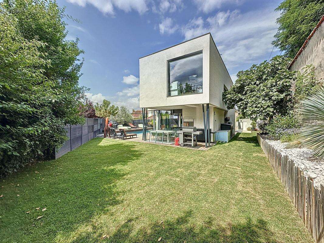 Maison à SAINT-SYMPHORIEN-D&#039;OZON