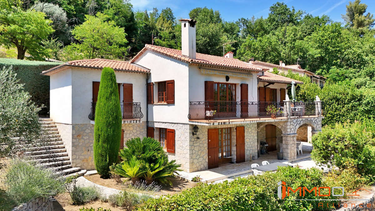 Maison 165 m² à Le Bar-Sur-Loup  - photo 3