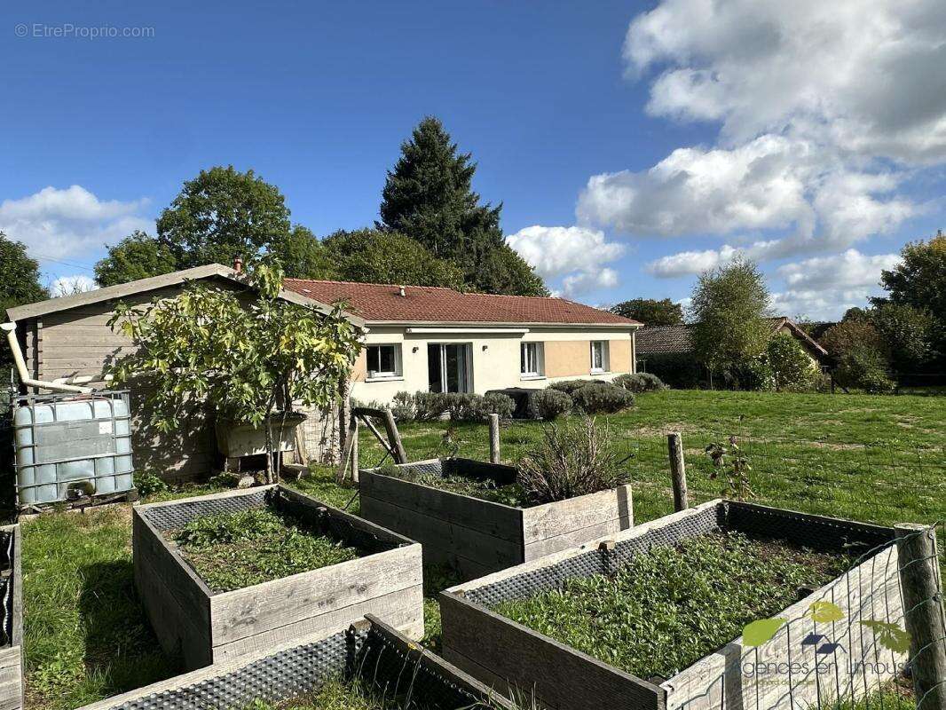Maison à THOURON