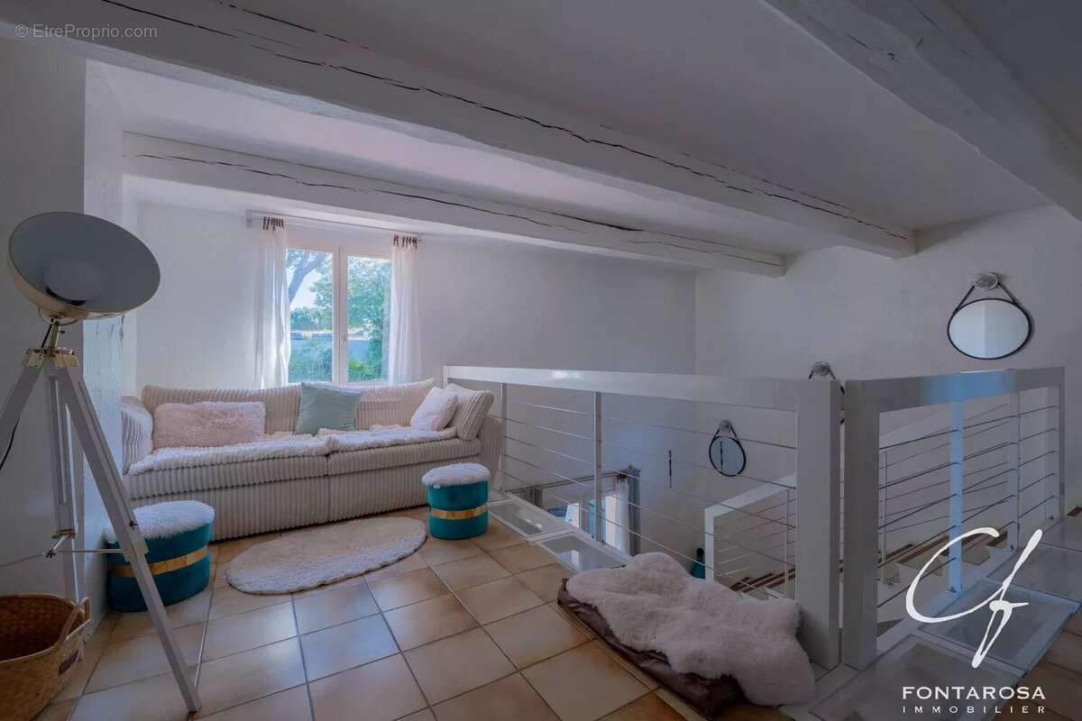 Maison à FREJUS