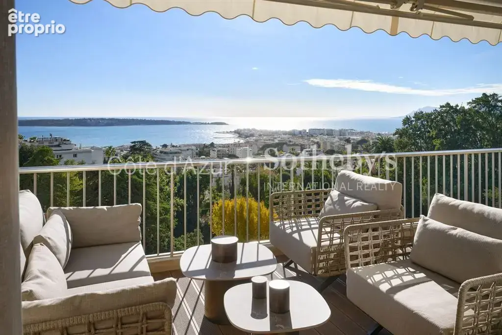 Cannes Californie, appartement 3 pièces rénové avec terrasse et panorama sur la Méditerranée - photo 2