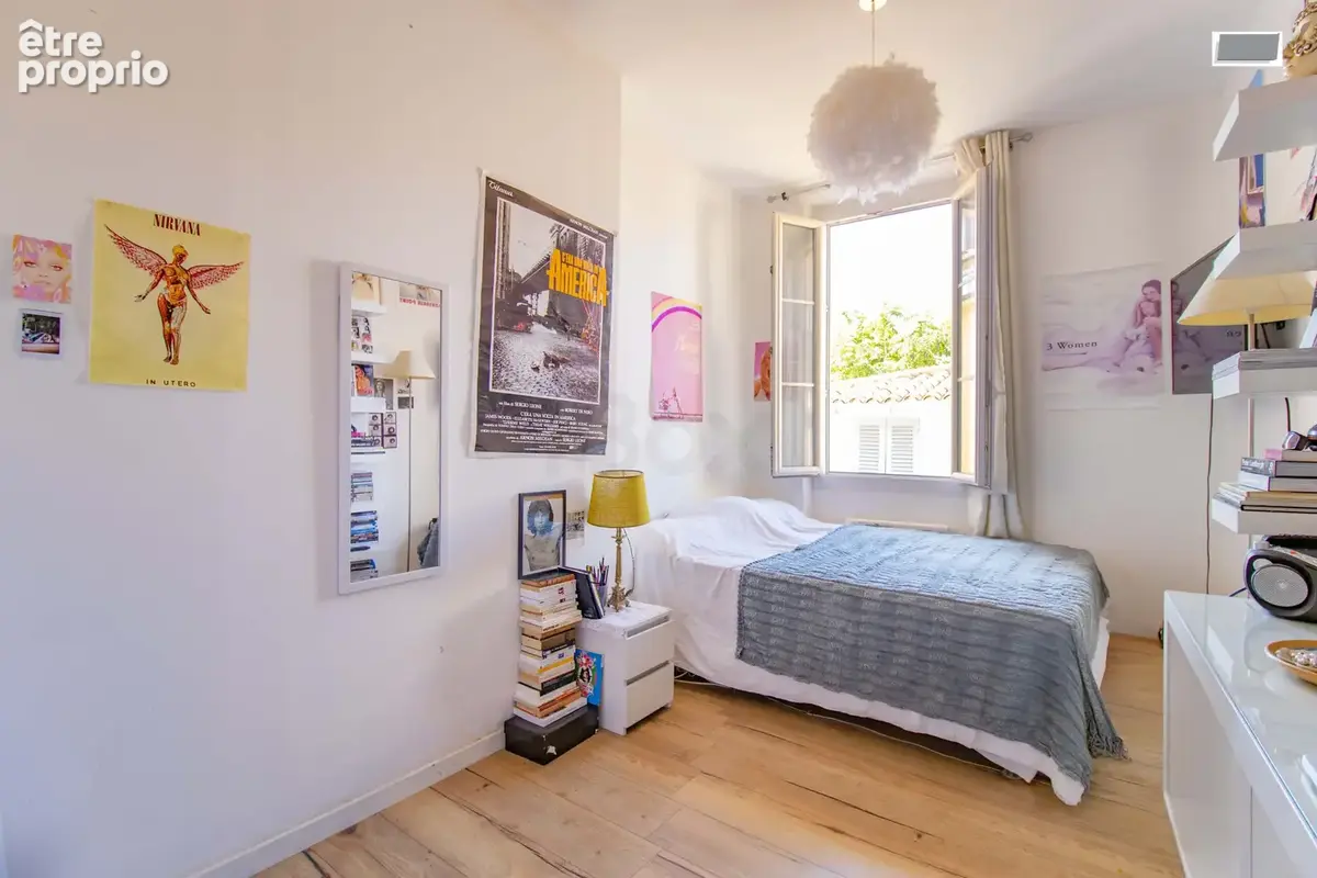 Toulon centre - tres bel appartement renove 3 chambres - photo 17