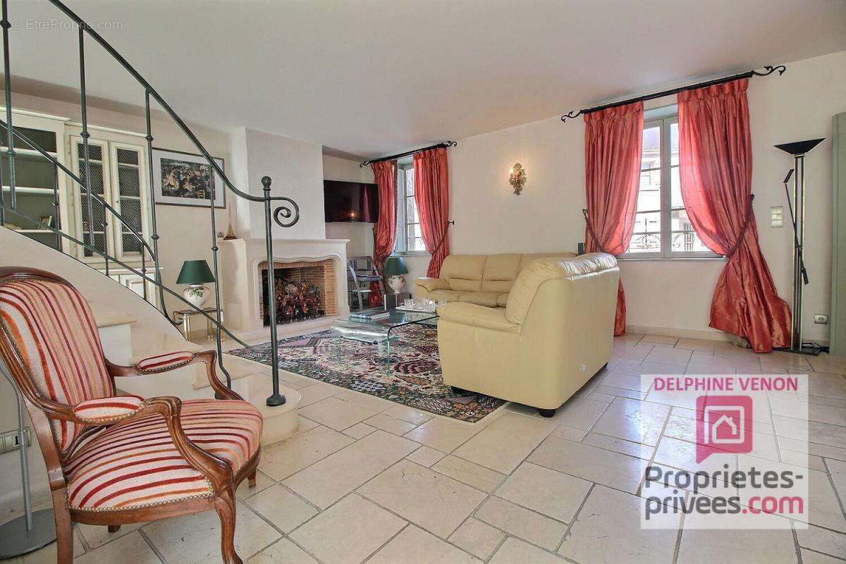 Exclusivité - Maison prestige avec beaucoup de cachet à 2 pas des commerces, du parc et de la Loire à Chateauneuf Sur Loire - photo 4