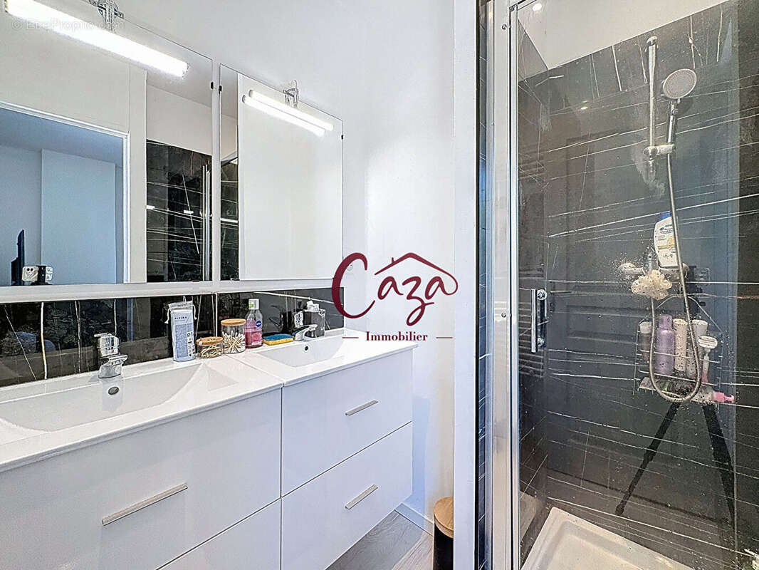 Maison à FARGUES-SAINT-HILAIRE