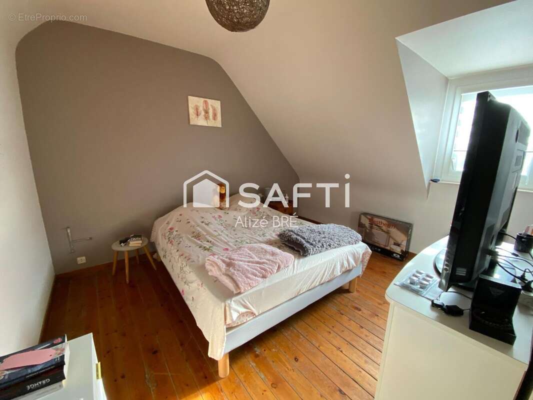 Photo 9 - Commerce à PLEUBIAN