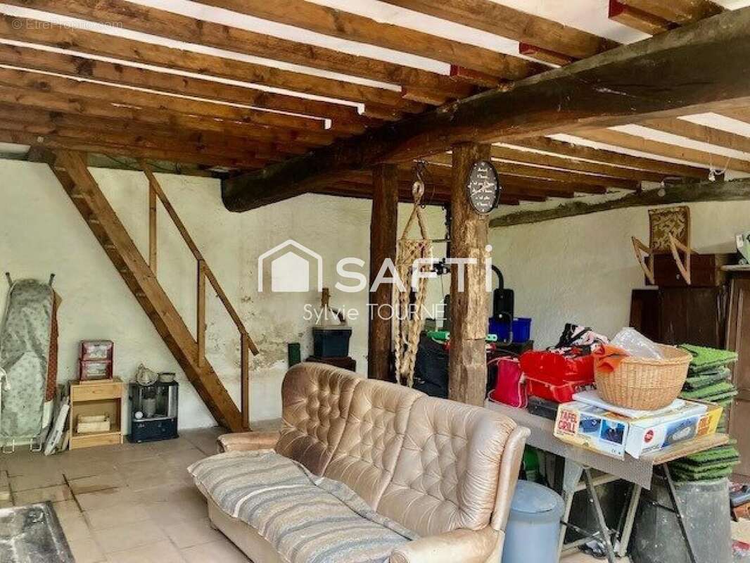 Maison 99 m² à Cazaubon  - photo 8