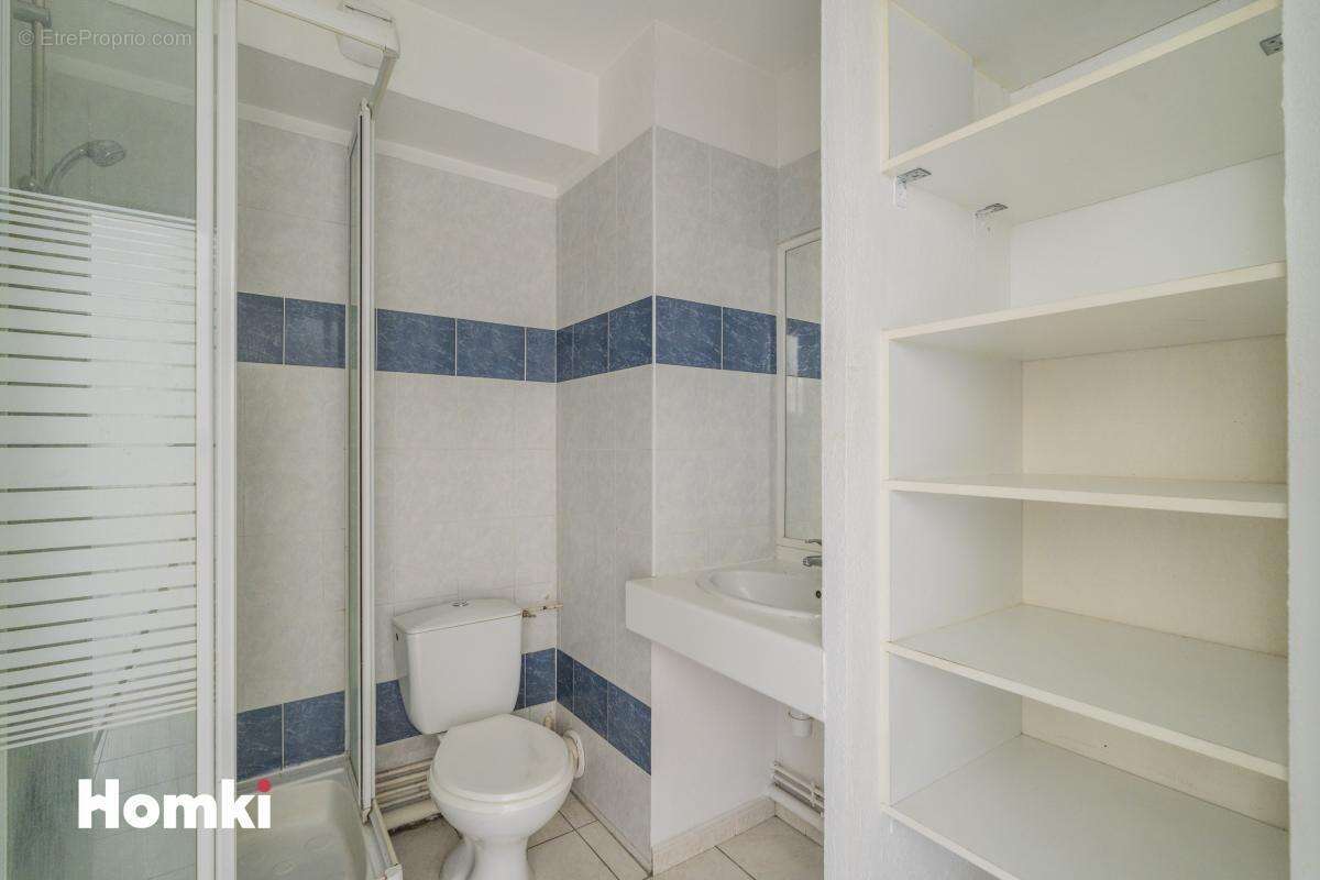 Appartement à MARSEILLE-5E