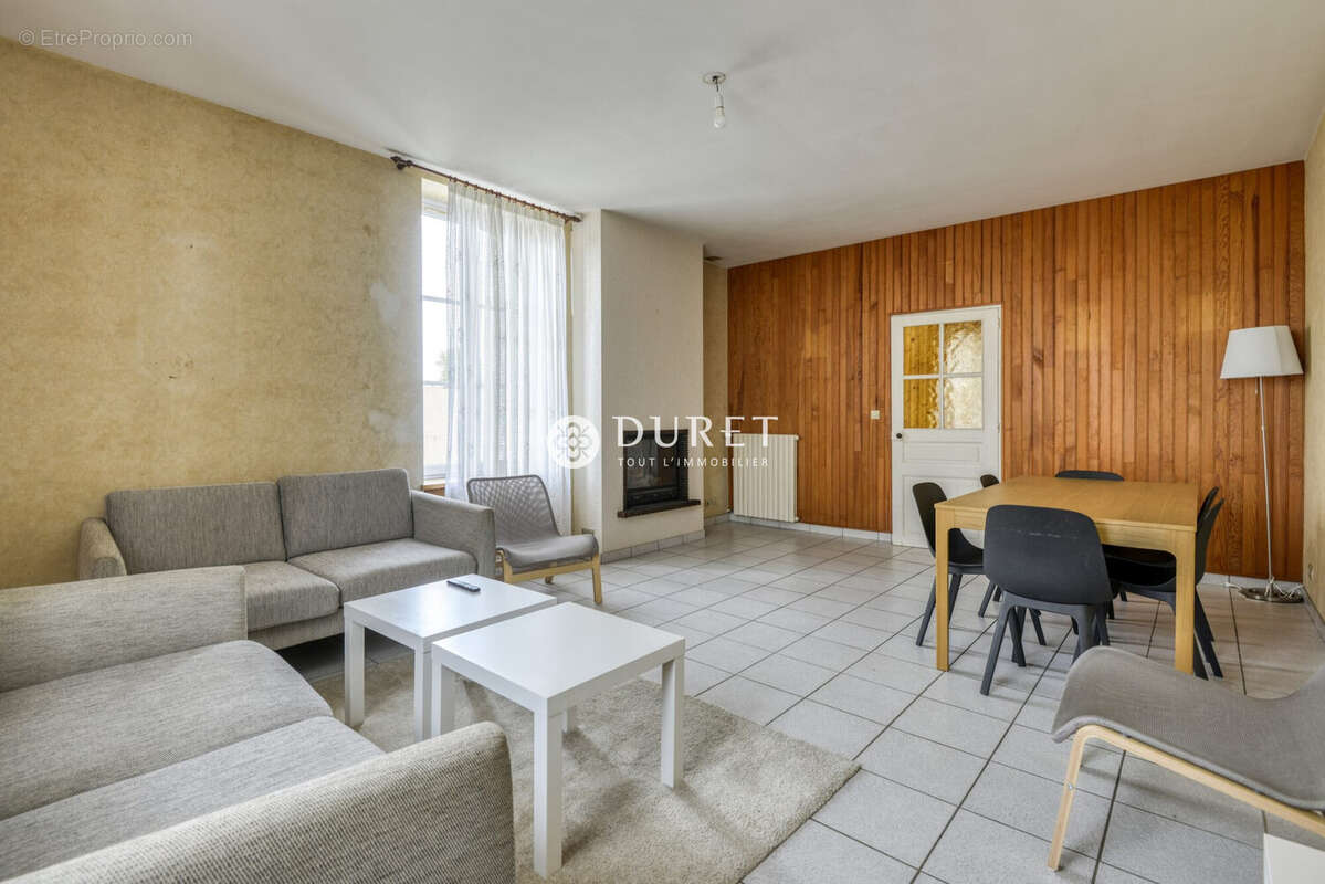 Maison à BOUSSAY