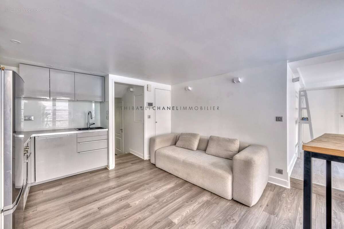 Appartement à PARIS-2E