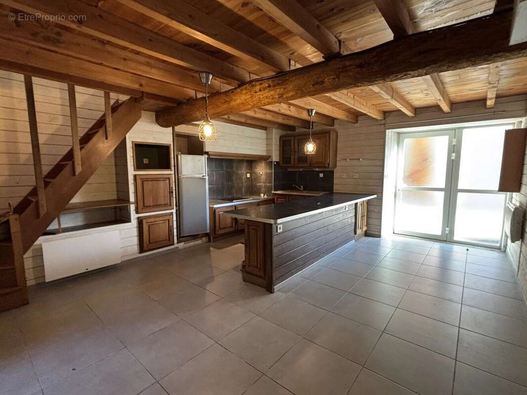 Maison à LE MAS-D'AZIL