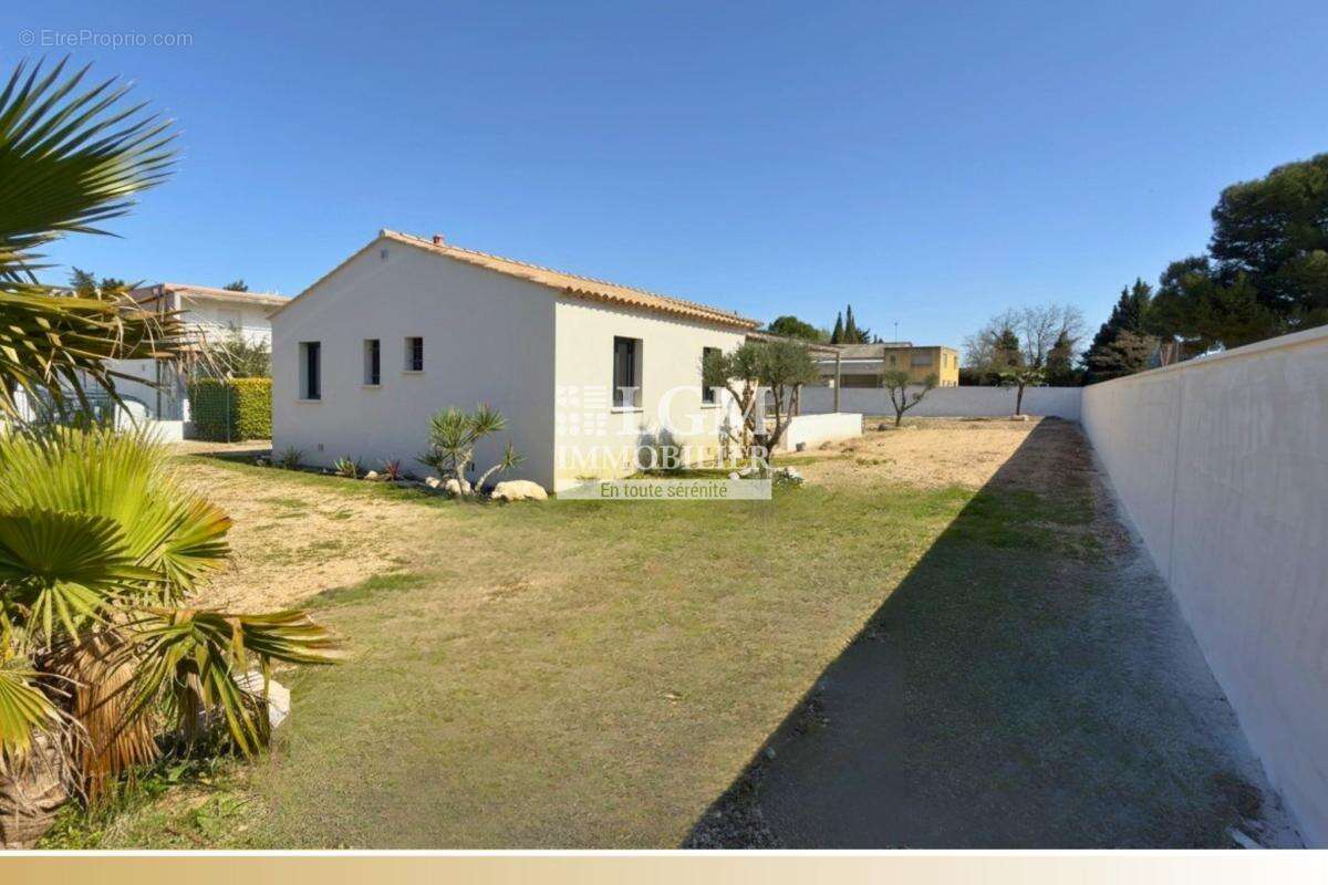 Maison à ROCHEFORT-DU-GARD