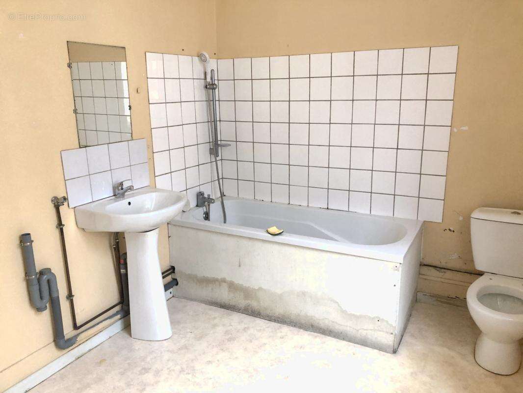 Appartement à TENAY