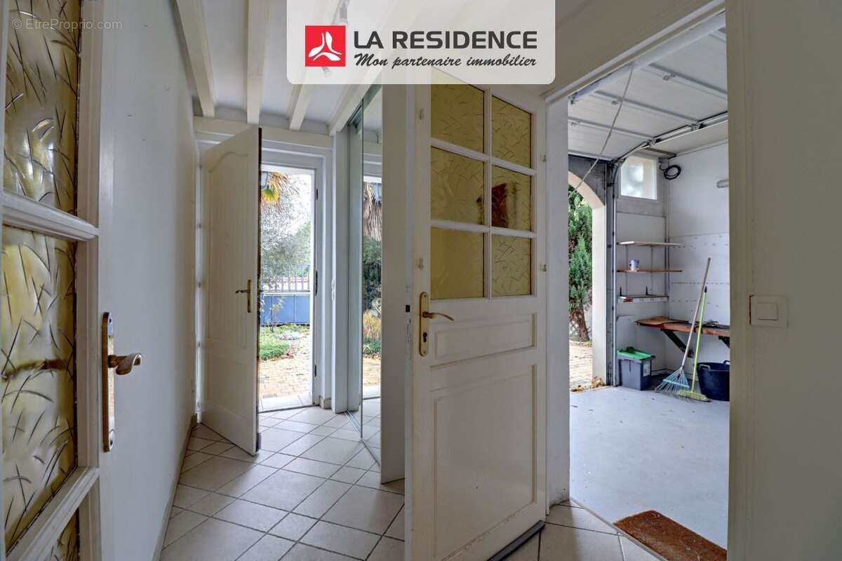 Maison 245 m² à Maule  - photo 2