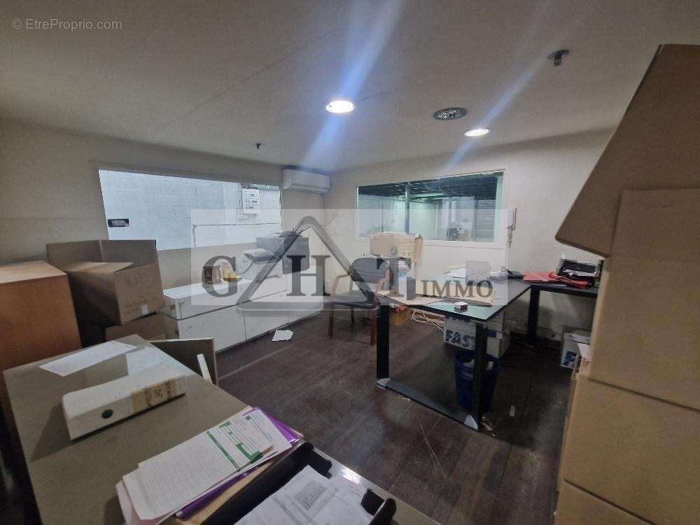 Commerce à BAGNOLET