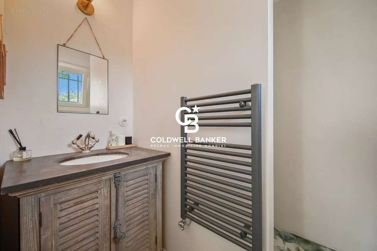 Maison à CARQUEIRANNE